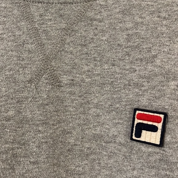 fila gray crewneck - Picture 3 of 4